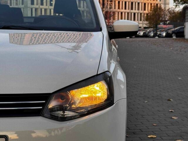 Белый Фольксваген Поло, объемом двигателя 1.6 л и пробегом 134 тыс. км за 7400 $, фото 3 на Automoto.ua