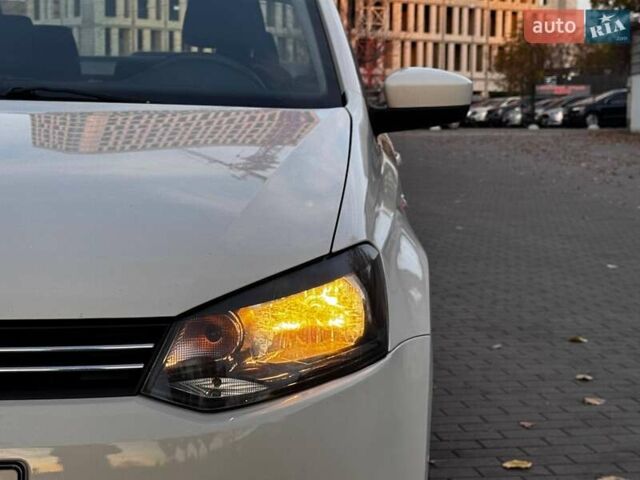 Білий Фольксваген Поло, об'ємом двигуна 1.6 л та пробігом 134 тис. км за 7400 $, фото 3 на Automoto.ua