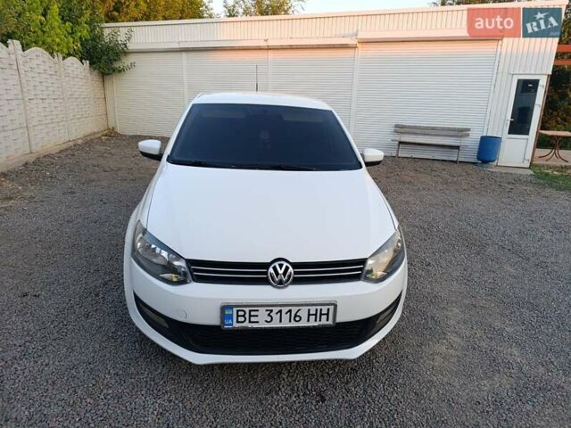 Белый Фольксваген Поло, объемом двигателя 1.6 л и пробегом 250 тыс. км за 6500 $, фото 3 на Automoto.ua