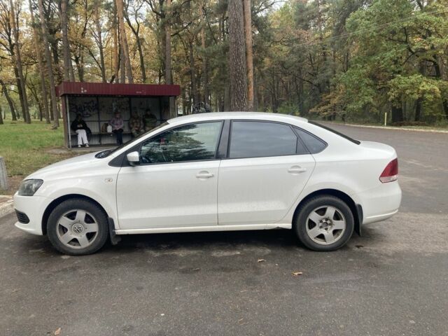 Білий Фольксваген Поло, об'ємом двигуна 1.6 л та пробігом 240 тис. км за 5600 $, фото 3 на Automoto.ua