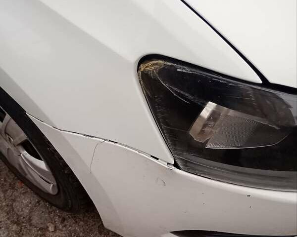 Белый Фольксваген Поло, объемом двигателя 1.6 л и пробегом 220 тыс. км за 5000 $, фото 11 на Automoto.ua