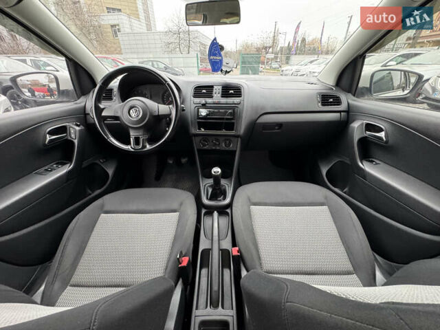 Белый Фольксваген Поло, объемом двигателя 1.6 л и пробегом 202 тыс. км за 5500 $, фото 13 на Automoto.ua