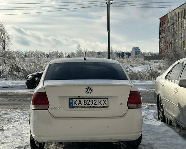 Белый Фольксваген Поло, объемом двигателя 1.6 л и пробегом 302 тыс. км за 6800 $, фото 5 на Automoto.ua