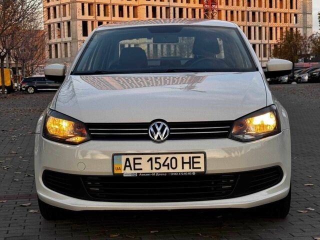 Белый Фольксваген Поло, объемом двигателя 1.6 л и пробегом 134 тыс. км за 7400 $, фото 2 на Automoto.ua