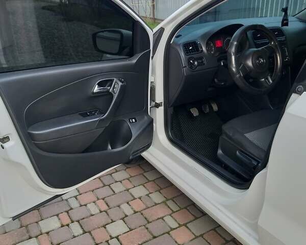 Белый Фольксваген Поло, объемом двигателя 1.6 л и пробегом 358 тыс. км за 5300 $, фото 11 на Automoto.ua