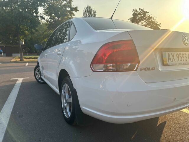 Белый Фольксваген Поло, объемом двигателя 1.6 л и пробегом 164 тыс. км за 9000 $, фото 5 на Automoto.ua