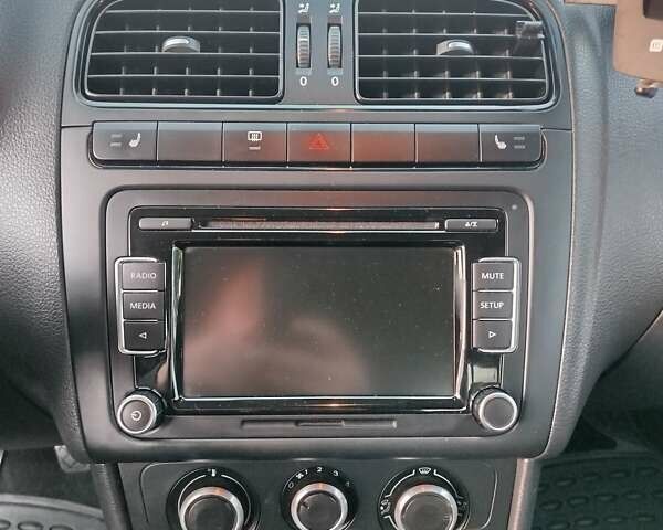 Білий Фольксваген Поло, об'ємом двигуна 1.6 л та пробігом 88 тис. км за 8200 $, фото 16 на Automoto.ua