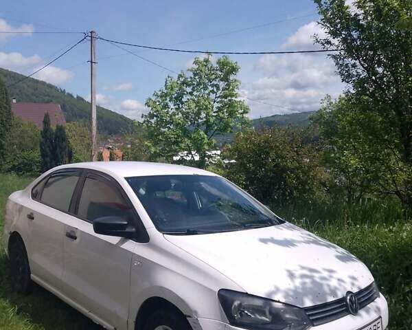 Белый Фольксваген Поло, объемом двигателя 1.6 л и пробегом 340 тыс. км за 5200 $, фото 4 на Automoto.ua