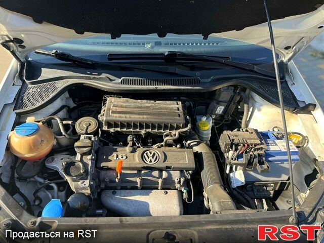 Белый Фольксваген Поло, объемом двигателя 1.6 л и пробегом 182 тыс. км за 6500 $, фото 5 на Automoto.ua