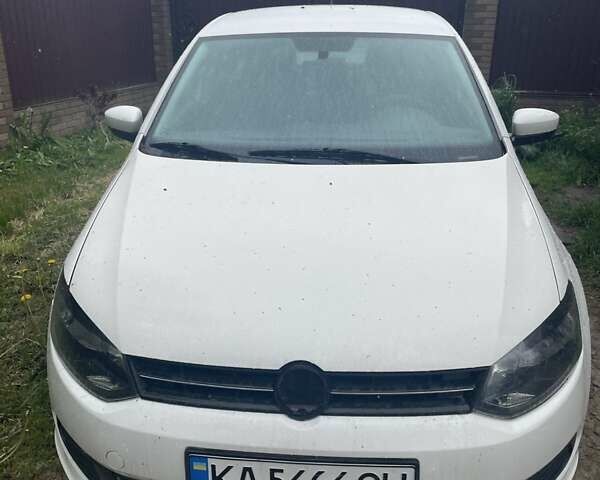 Белый Фольксваген Поло, объемом двигателя 1.6 л и пробегом 135 тыс. км за 7000 $, фото 2 на Automoto.ua