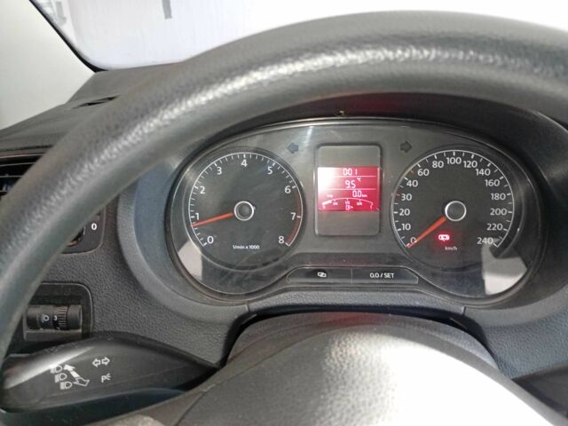 Белый Фольксваген Поло, объемом двигателя 1.6 л и пробегом 60 тыс. км за 8100 $, фото 3 на Automoto.ua