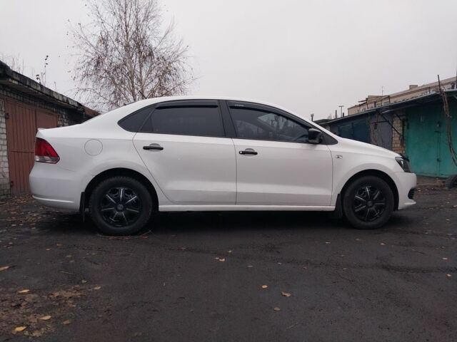 Білий Фольксваген Поло, об'ємом двигуна 1.6 л та пробігом 247 тис. км за 5200 $, фото 1 на Automoto.ua