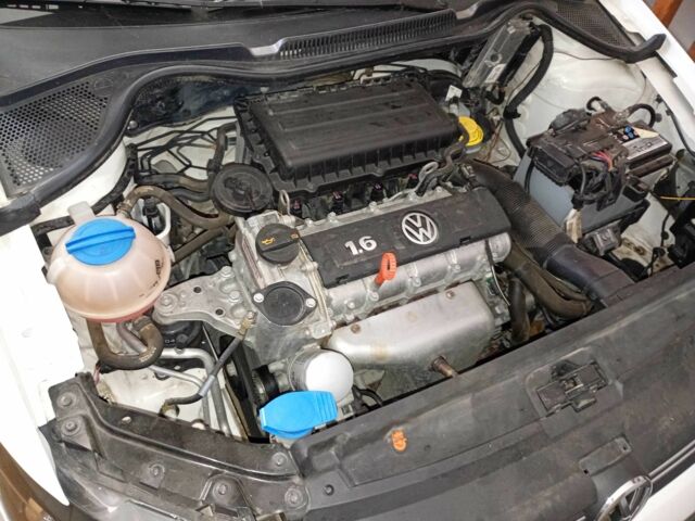 Белый Фольксваген Поло, объемом двигателя 1.6 л и пробегом 60 тыс. км за 8100 $, фото 8 на Automoto.ua