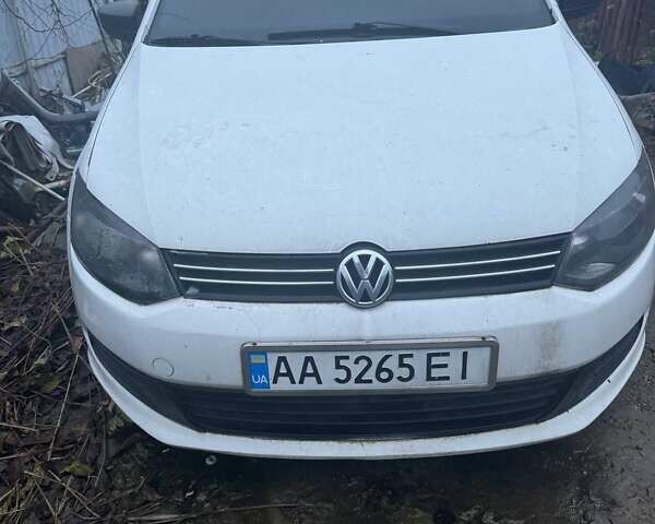 Белый Фольксваген Поло, объемом двигателя 1.6 л и пробегом 224 тыс. км за 3800 $, фото 2 на Automoto.ua