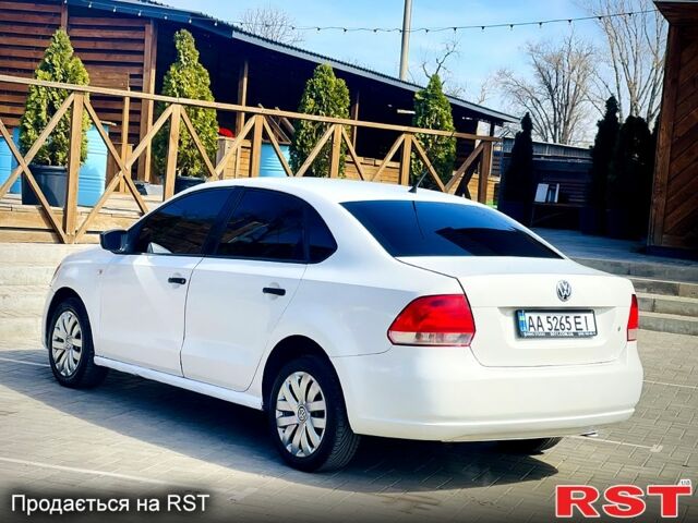 Белый Фольксваген Поло, объемом двигателя 1.6 л и пробегом 260 тыс. км за 4150 $, фото 8 на Automoto.ua