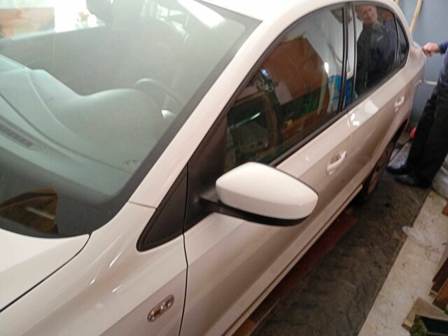 Белый Фольксваген Поло, объемом двигателя 1.6 л и пробегом 60 тыс. км за 8100 $, фото 1 на Automoto.ua