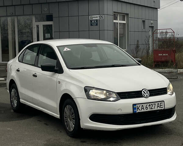 Белый Фольксваген Поло, объемом двигателя 1.6 л и пробегом 254 тыс. км за 4800 $, фото 2 на Automoto.ua
