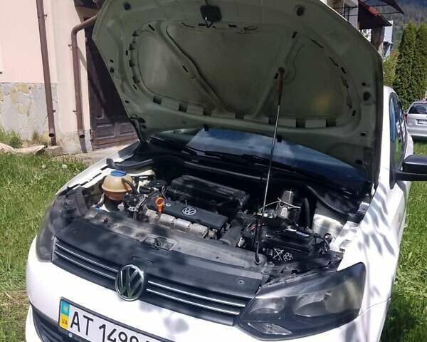 Белый Фольксваген Поло, объемом двигателя 1.6 л и пробегом 340 тыс. км за 5200 $, фото 2 на Automoto.ua