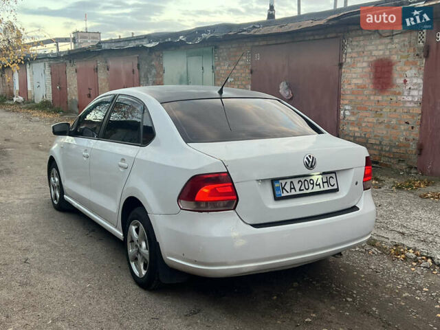 Белый Фольксваген Поло, объемом двигателя 1.6 л и пробегом 220 тыс. км за 3550 $, фото 4 на Automoto.ua