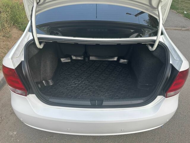 Белый Фольксваген Поло, объемом двигателя 1.6 л и пробегом 164 тыс. км за 9000 $, фото 16 на Automoto.ua