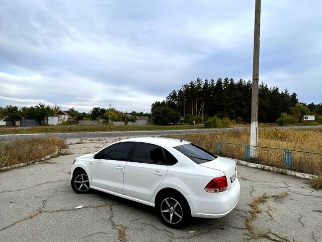 Білий Фольксваген Поло, об'ємом двигуна 1.6 л та пробігом 200 тис. км за 5200 $, фото 1 на Automoto.ua