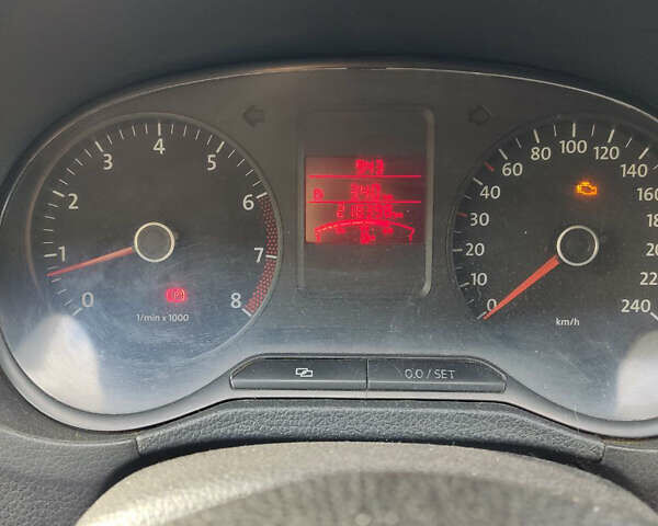 Белый Фольксваген Поло, объемом двигателя 1.6 л и пробегом 218 тыс. км за 5500 $, фото 14 на Automoto.ua