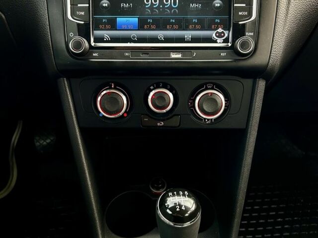 Белый Фольксваген Поло, объемом двигателя 1.6 л и пробегом 174 тыс. км за 5999 $, фото 7 на Automoto.ua