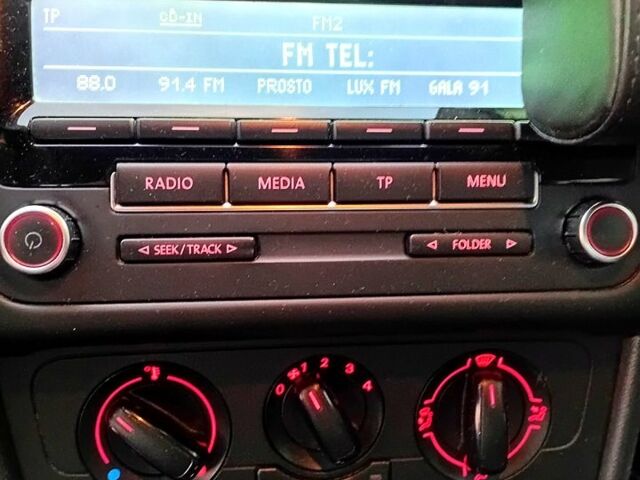 Білий Фольксваген Поло, об'ємом двигуна 1.6 л та пробігом 130 тис. км за 6999 $, фото 7 на Automoto.ua