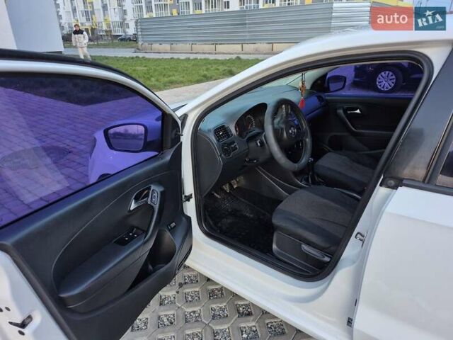 Белый Фольксваген Поло, объемом двигателя 1.6 л и пробегом 164 тыс. км за 5800 $, фото 5 на Automoto.ua