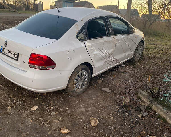 Белый Фольксваген Поло, объемом двигателя 1.6 л и пробегом 140 тыс. км за 2550 $, фото 2 на Automoto.ua
