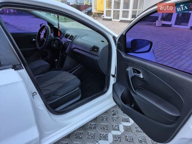 Белый Фольксваген Поло, объемом двигателя 1.6 л и пробегом 164 тыс. км за 5800 $, фото 8 на Automoto.ua