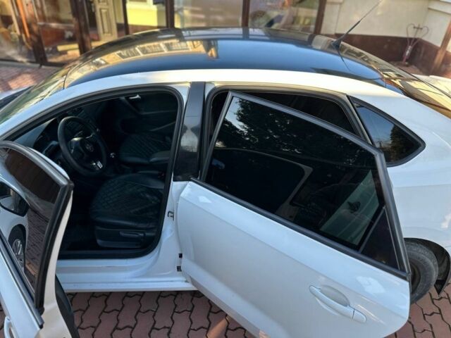 Белый Фольксваген Поло, объемом двигателя 1.6 л и пробегом 369 тыс. км за 5000 $, фото 7 на Automoto.ua