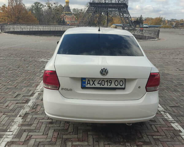 Белый Фольксваген Поло, объемом двигателя 1.6 л и пробегом 218 тыс. км за 5500 $, фото 2 на Automoto.ua