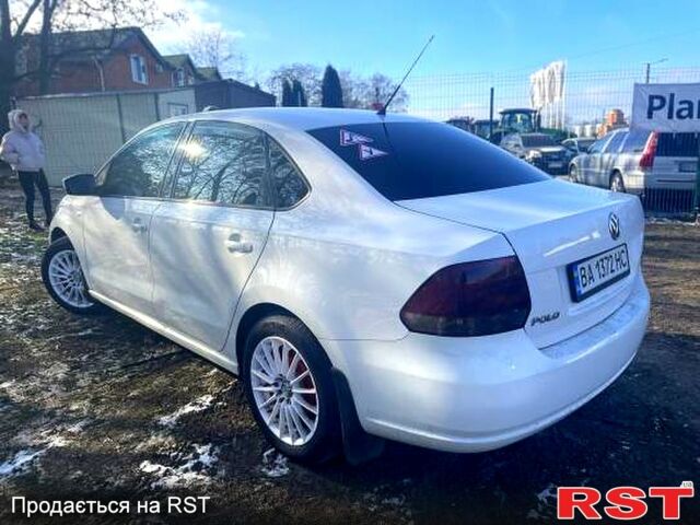 Белый Фольксваген Поло, объемом двигателя 1.6 л и пробегом 263 тыс. км за 6000 $, фото 2 на Automoto.ua