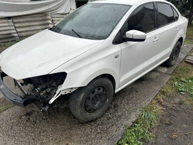 Белый Фольксваген Поло, объемом двигателя 1.6 л и пробегом 140 тыс. км за 2550 $, фото 3 на Automoto.ua