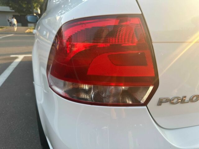 Белый Фольксваген Поло, объемом двигателя 1.6 л и пробегом 164 тыс. км за 9000 $, фото 6 на Automoto.ua