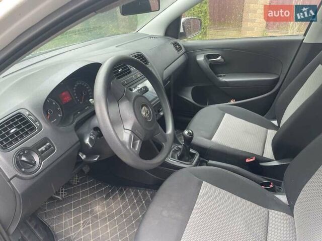 Белый Фольксваген Поло, объемом двигателя 1.6 л и пробегом 135 тыс. км за 7000 $, фото 3 на Automoto.ua