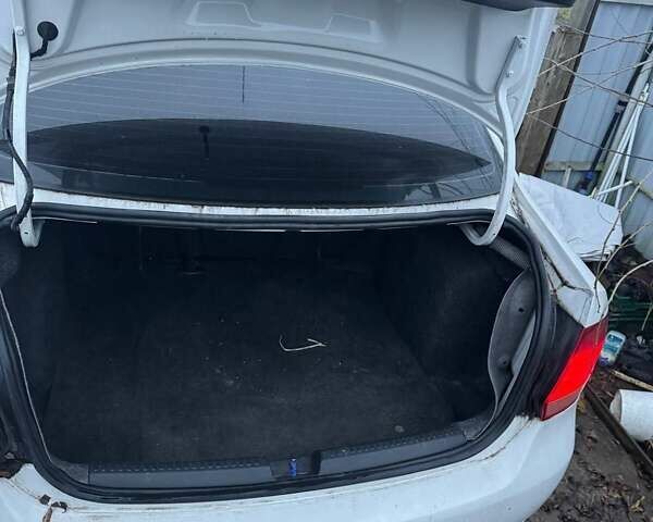 Белый Фольксваген Поло, объемом двигателя 1.6 л и пробегом 224 тыс. км за 3800 $, фото 10 на Automoto.ua