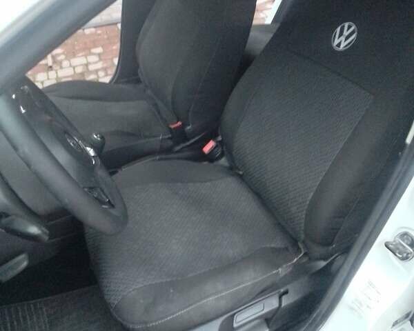 Білий Фольксваген Поло, об'ємом двигуна 1.6 л та пробігом 260 тис. км за 4000 $, фото 3 на Automoto.ua