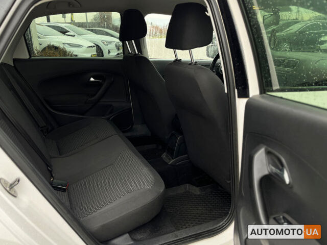 Белый Фольксваген Поло, объемом двигателя 1.6 л и пробегом 67 тыс. км за 9500 $, фото 29 на Automoto.ua