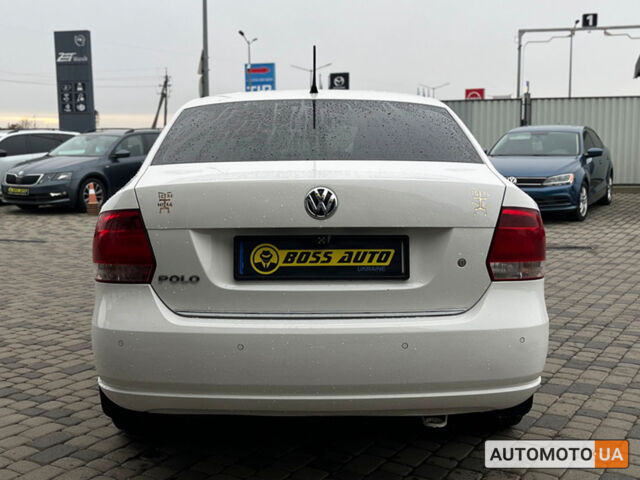Белый Фольксваген Поло, объемом двигателя 1.6 л и пробегом 67 тыс. км за 9500 $, фото 5 на Automoto.ua