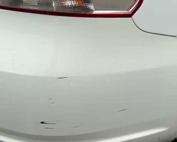 Белый Фольксваген Поло, объемом двигателя 1.6 л и пробегом 101 тыс. км за 7500 $, фото 3 на Automoto.ua