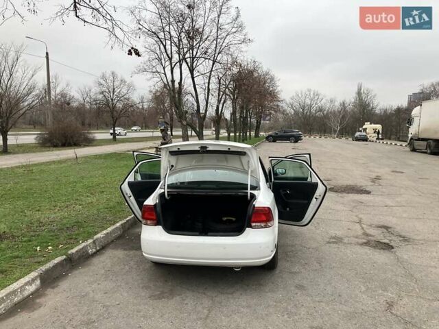 Белый Фольксваген Поло, объемом двигателя 1.6 л и пробегом 218 тыс. км за 7900 $, фото 2 на Automoto.ua