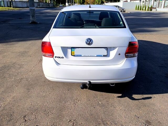 Білий Фольксваген Поло, об'ємом двигуна 1.6 л та пробігом 90 тис. км за 7800 $, фото 9 на Automoto.ua