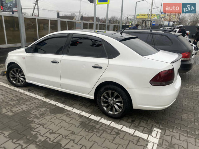 Белый Фольксваген Поло, объемом двигателя 1.6 л и пробегом 250 тыс. км за 5500 $, фото 6 на Automoto.ua