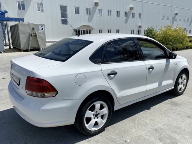 Белый Фольксваген Поло, объемом двигателя 1.6 л и пробегом 132 тыс. км за 6050 $, фото 2 на Automoto.ua