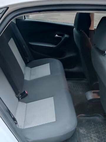 Белый Фольксваген Поло, объемом двигателя 1.6 л и пробегом 223 тыс. км за 7000 $, фото 15 на Automoto.ua