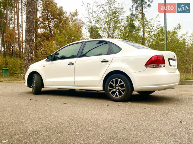 Белый Фольксваген Поло, объемом двигателя 1.6 л и пробегом 185 тыс. км за 5899 $, фото 5 на Automoto.ua