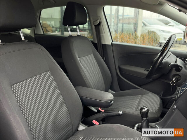 Белый Фольксваген Поло, объемом двигателя 1.6 л и пробегом 67 тыс. км за 9500 $, фото 25 на Automoto.ua