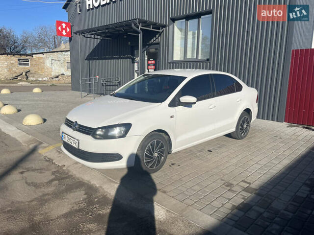 Белый Фольксваген Поло, объемом двигателя 1.6 л и пробегом 274 тыс. км за 6300 $, фото 2 на Automoto.ua